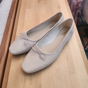 Vagabond Cream Ballet Flats